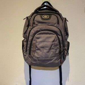 Ogio Backpack Gambit Pack Back/Silver